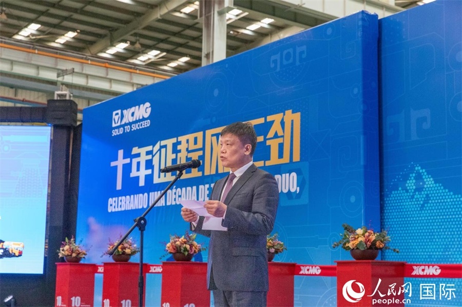 中國貿(mào)促會駐巴西代表處總代表郭英會在致辭中表示，過去十年，中巴經(jīng)貿(mào)關(guān)系迅猛發(fā)展，數(shù)百家中國企業(yè)進入巴西，投資巴西，為巴西的經(jīng)濟建設(shè)貢獻中國企業(yè)的力量。 人民日報社拉美中心分社 威廉·科埃略·維亞納攝