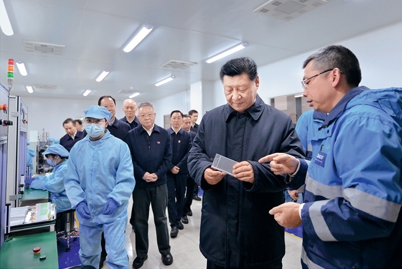 2024年3月18日至21日，中共中央總書(shū)記、國(guó)家主席、中央軍委主席習(xí)近平在湖南考察。這是18日下午，習(xí)近平在中德合資企業(yè)巴斯夫杉杉電池材料有限公司考察。 新華社記者 謝環(huán)馳/攝