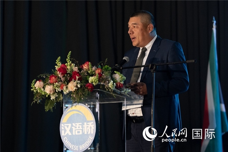 南中經(jīng)貿(mào)協(xié)會秘書長韋冬澤做主旨發(fā)言。人民日報非洲中心分社 希拉茲·莫林攝