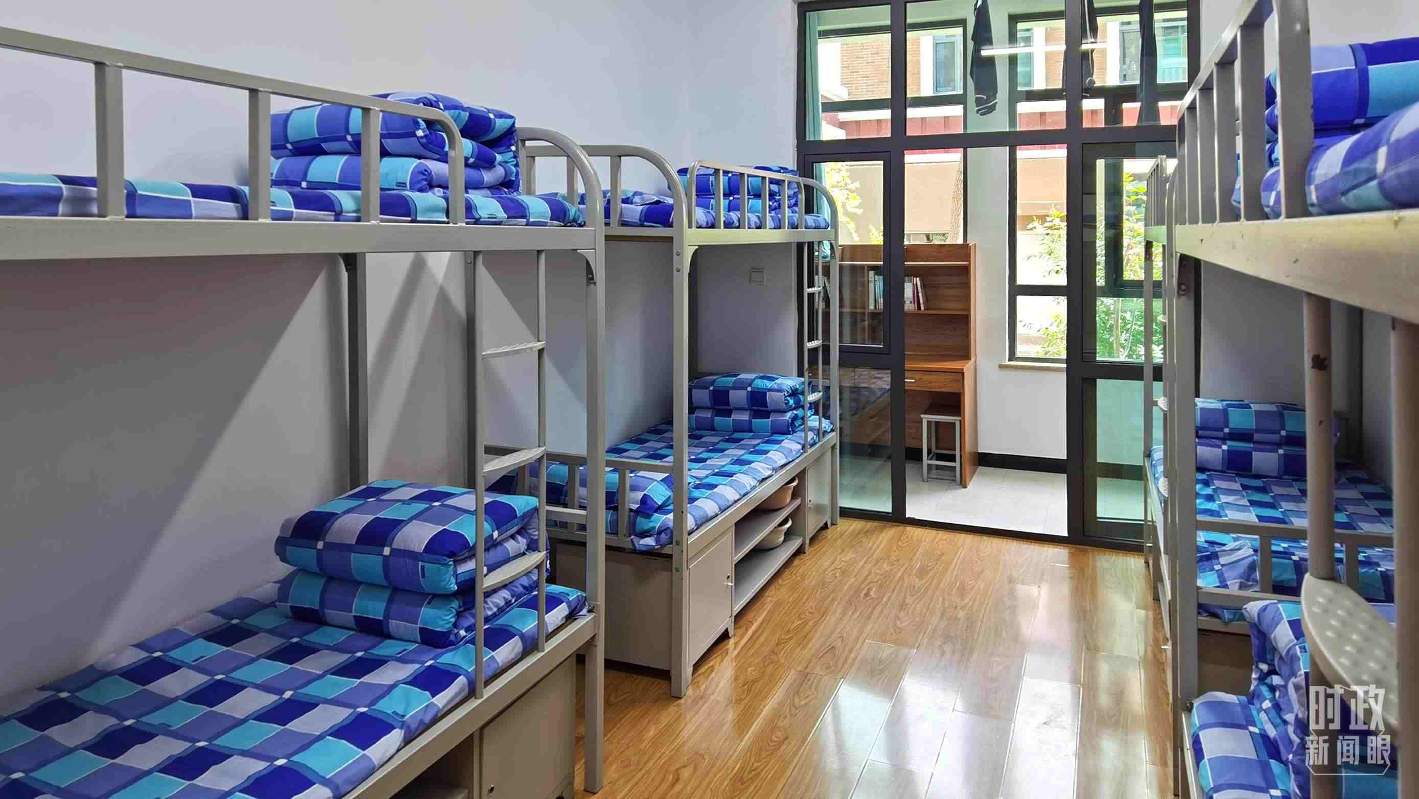 △果洛西寧民族中學宿舍樓。（總臺央視記者郭鴻拍攝）