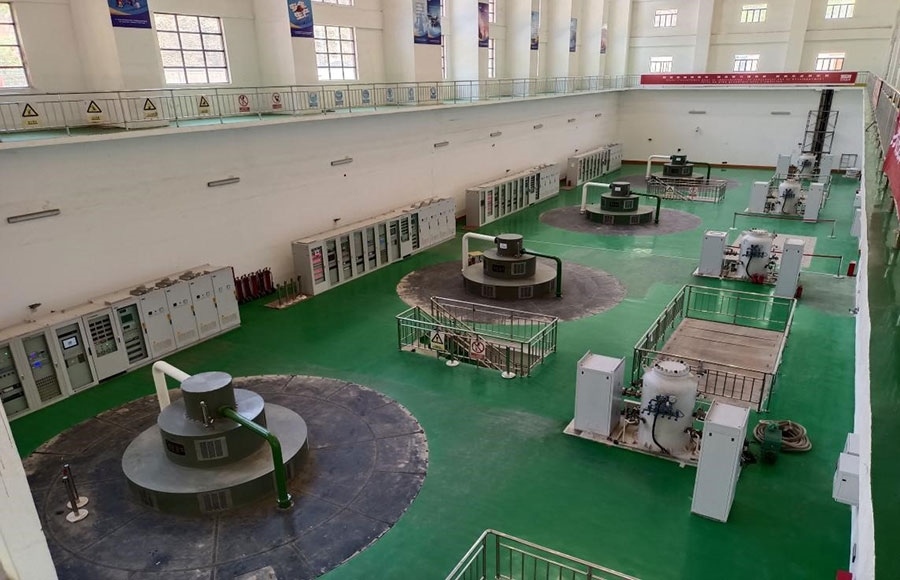  剛果（金）布桑加水電站四臺發(fā)電機(jī)組。中鐵資源集團(tuán)供圖