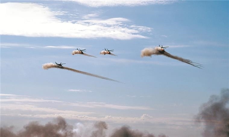 △“和平使命—2021”上合組織聯(lián)合反恐軍演。