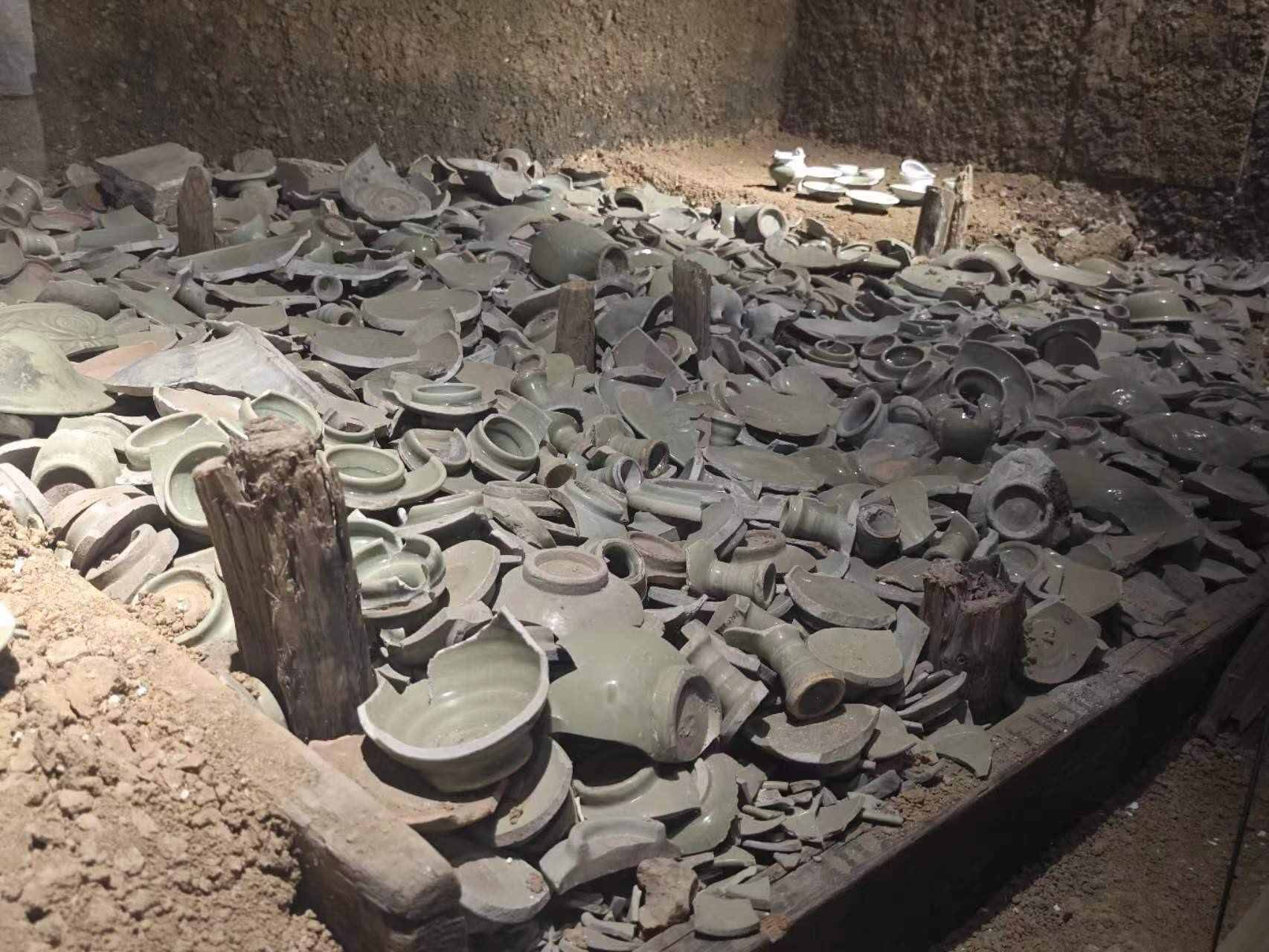 經(jīng)過“質(zhì)檢”的瓷器碎片。人民網(wǎng)記者 黃鈺攝