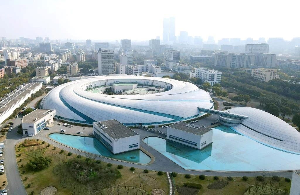 從一扇“門”、一座“城”、兩張“網(wǎng)”，看浦東新區(qū)改革常新