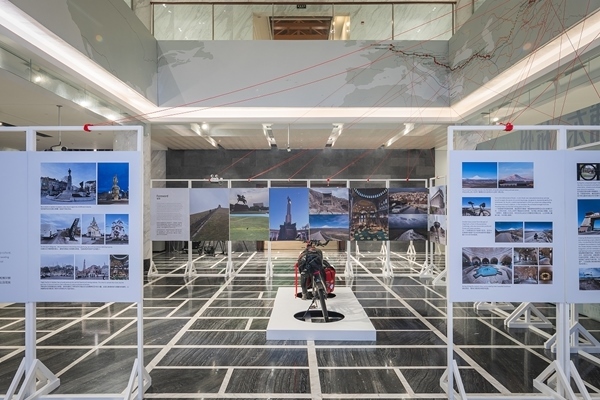 “東游記”展覽。校方供圖