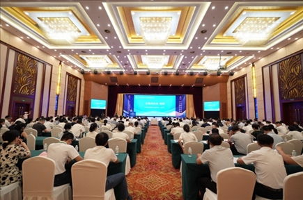 第十六屆海峽論壇·海峽兩岸職業(yè)教育論壇活動現(xiàn)場（人民網記者 崔競文攝）