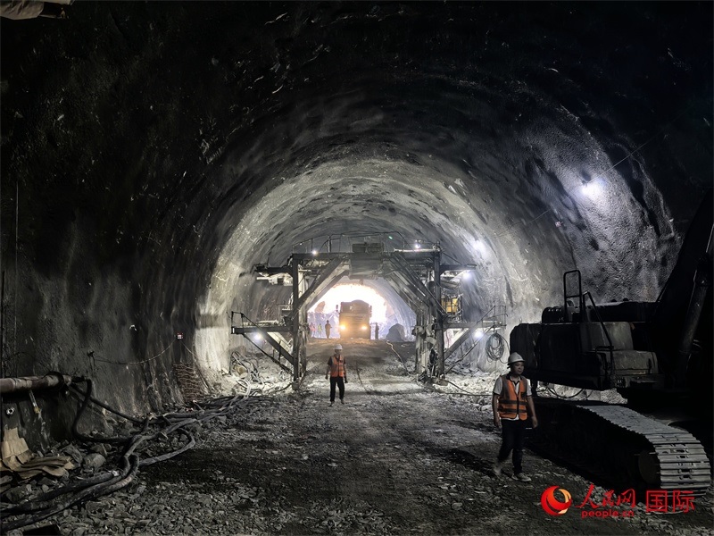 隧道施工現(xiàn)場(chǎng)圖片。人民網(wǎng) 賽義德·邁赫迪攝