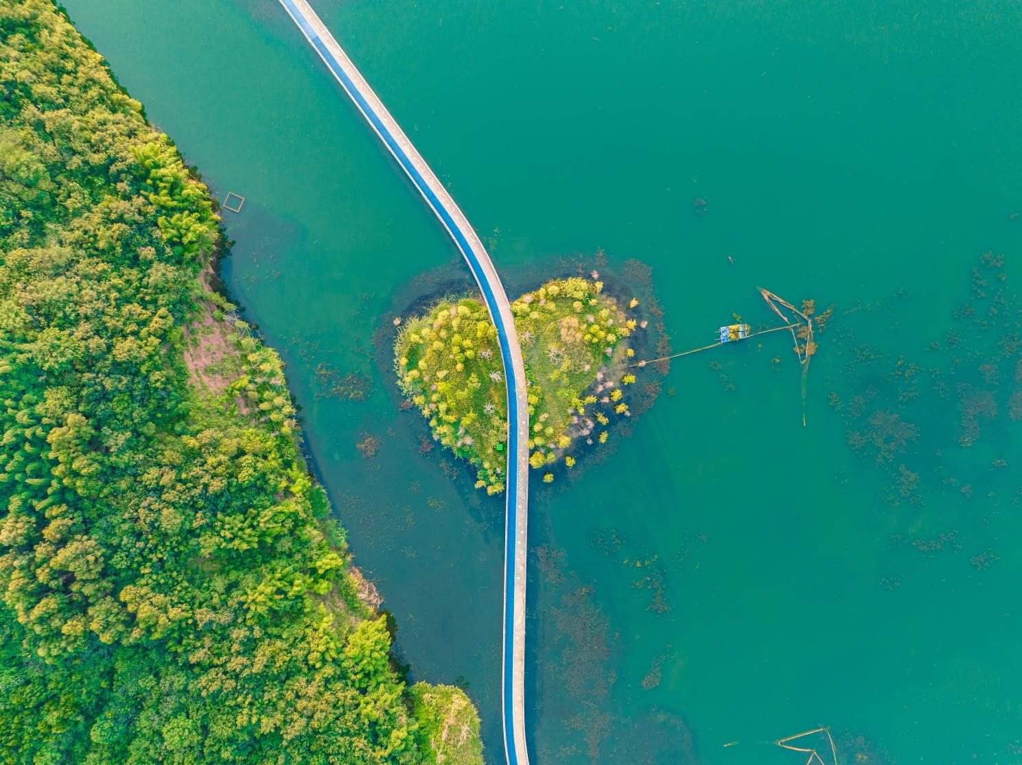 興隆湖棧道。四川天府新區(qū)融媒體中心供圖 攝影：馬驥）
