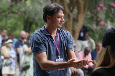 意大利逆流外交網(wǎng)站總編輯亞歷山大·比安奇學習青城太極。（李佩藺 攝）