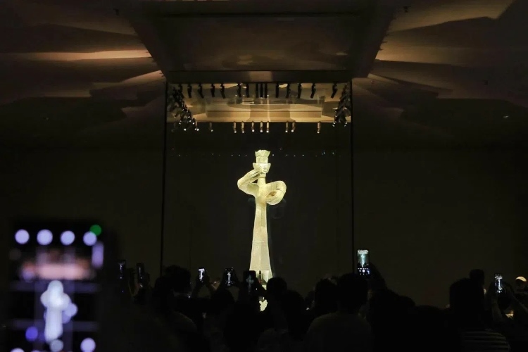 8月31日，亞洲媒體考察團(tuán)參訪三星堆博物館。《中國經(jīng)濟(jì)周刊》記者肖翊攝