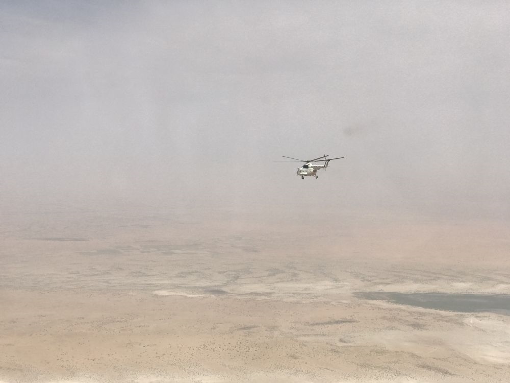 2017年8月8日，中國首支維和直升機分隊直升機飛行在蘇丹達爾富爾任務(wù)區(qū)上空。