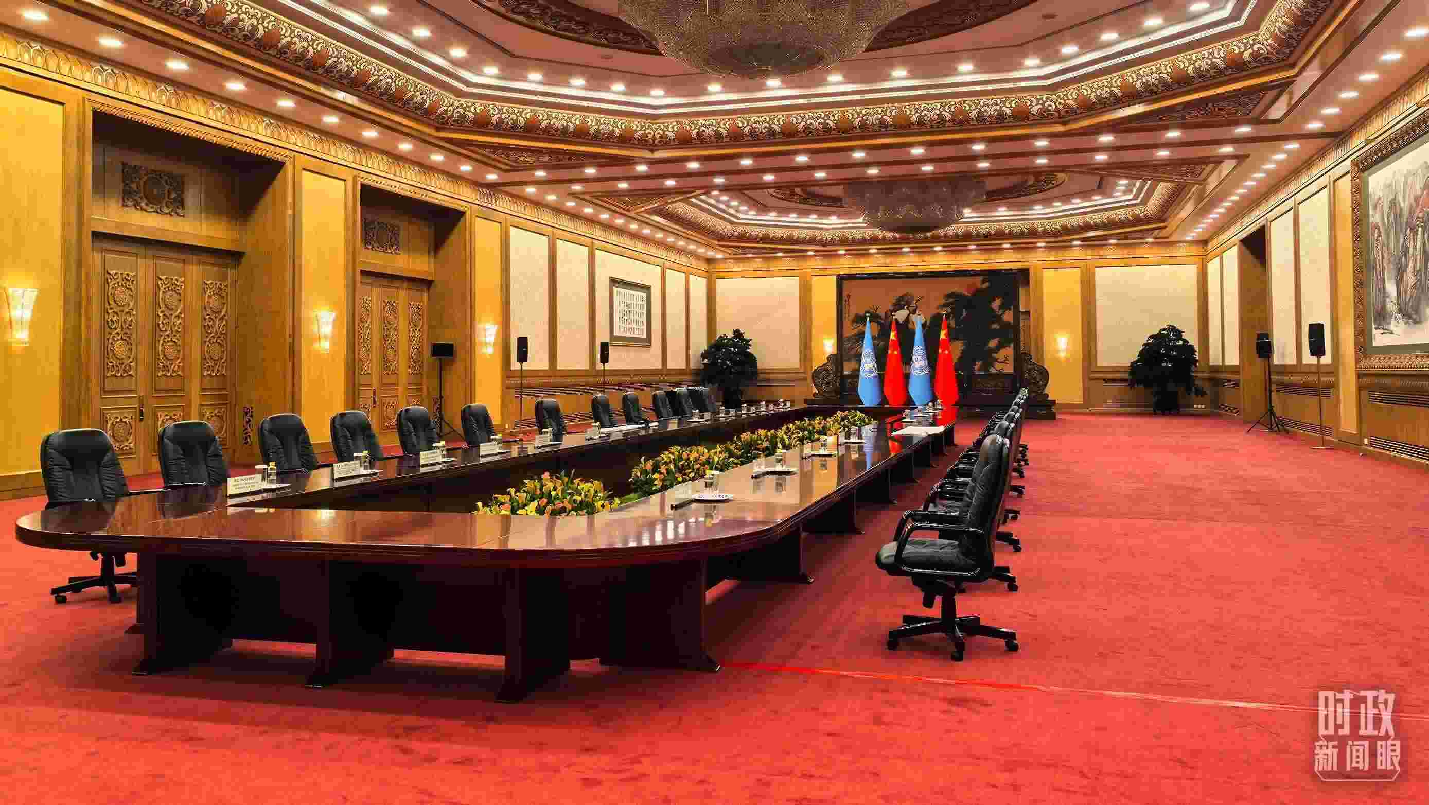  △同聯(lián)合國秘書長古特雷斯的會(huì)見會(huì)場，這是開始前的場景。（總臺(tái)央視記者劉瑞琳拍攝）