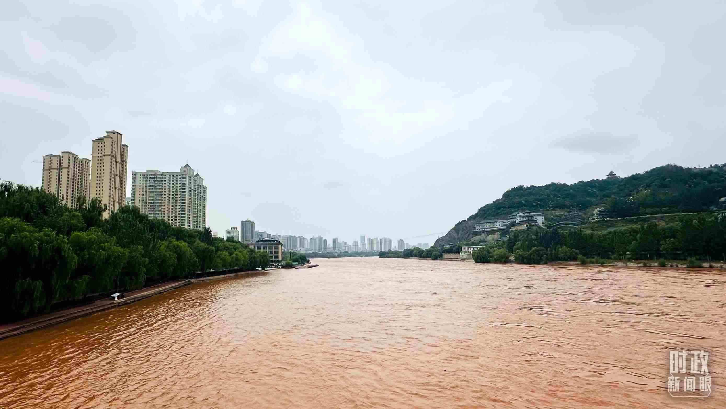 △黃河蘭州段。（總臺(tái)央視記者范一鳴拍攝）