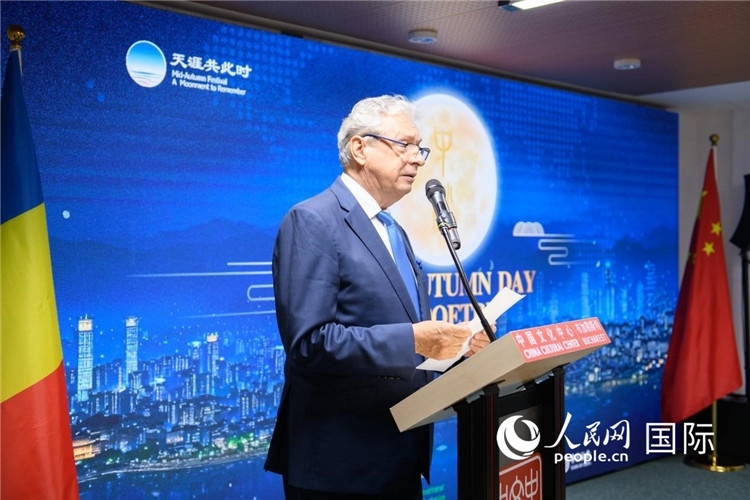 苗族銀器展示。傅永山攝