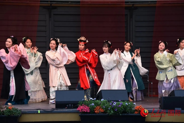 中國舞《紅樓夢(mèng)》。人民網(wǎng)記者 殷淼攝