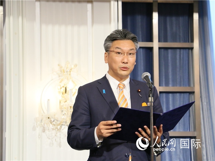 日本國(guó)貿(mào)促會(huì)長(zhǎng)代理橋本岳致辭。人民網(wǎng) 許可攝