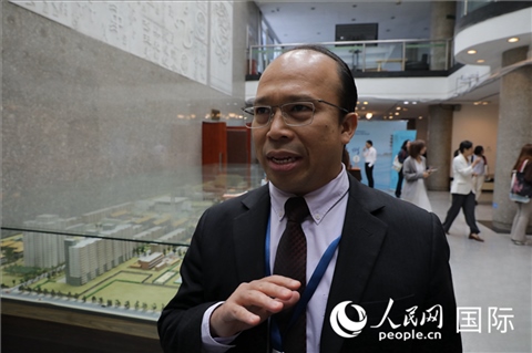 馬來(lái)西亞駐華使館參贊阿茲蘭接受人民網(wǎng)采訪。人民網(wǎng) 王婧攝