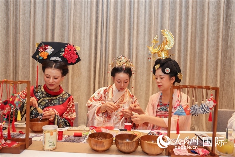 中國傳統(tǒng)文化展示。人民網(wǎng)記者任皓宇攝