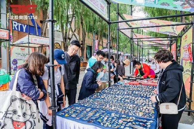 “潮燃運(yùn)動(dòng)節(jié)”吸引了大量民眾參與。主辦方供圖