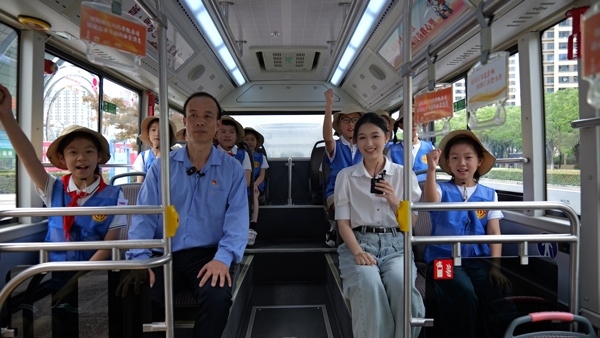 江蘇省太倉(cāng)市總工會(huì)舉行“坐上勞?！畬＞€’跟著榜樣看太倉(cāng)”直播活動(dòng)。江蘇省總工會(huì)供圖