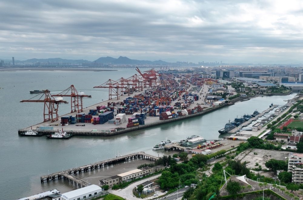 這是中國（福建）自由貿易試驗區(qū)廈門片區(qū)內的廈門海天碼頭（2024年9月4日攝）。