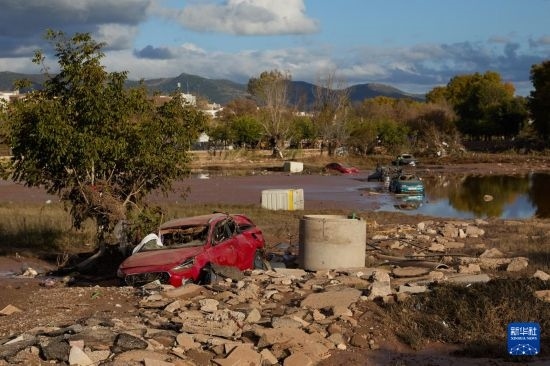 這是11月2日在西班牙烏鐵爾拍攝的受災(zāi)區(qū)域。新華社記者 孟鼎博 攝