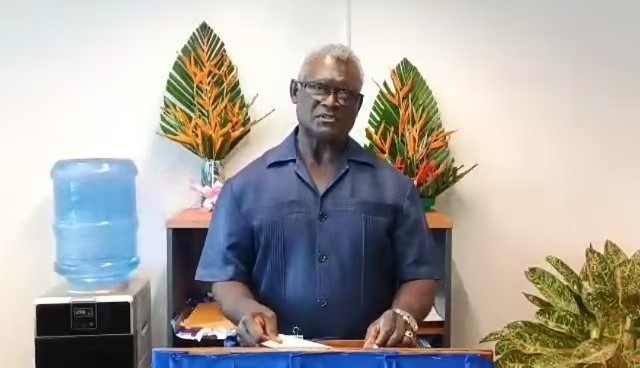 所羅門群島前總理、現(xiàn)任財政與國庫部長梅納西·索加瓦雷以視頻形式向論壇致辭（主辦方供圖）