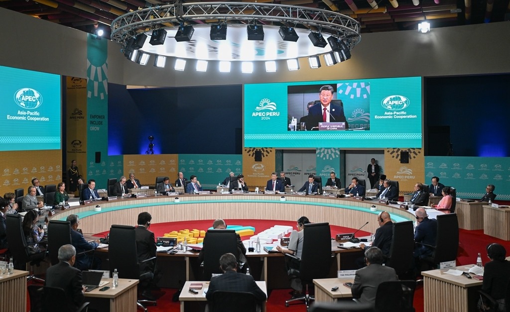 當地時間11月16日上午，亞太經合組織第三十一次領導人非正式會議在秘魯利馬會議中心舉行。國家主席習近平出席會議并發(fā)表題為《共擔時代責任 共促亞太發(fā)展》的重要講話。新華社記者 謝環(huán)馳 攝