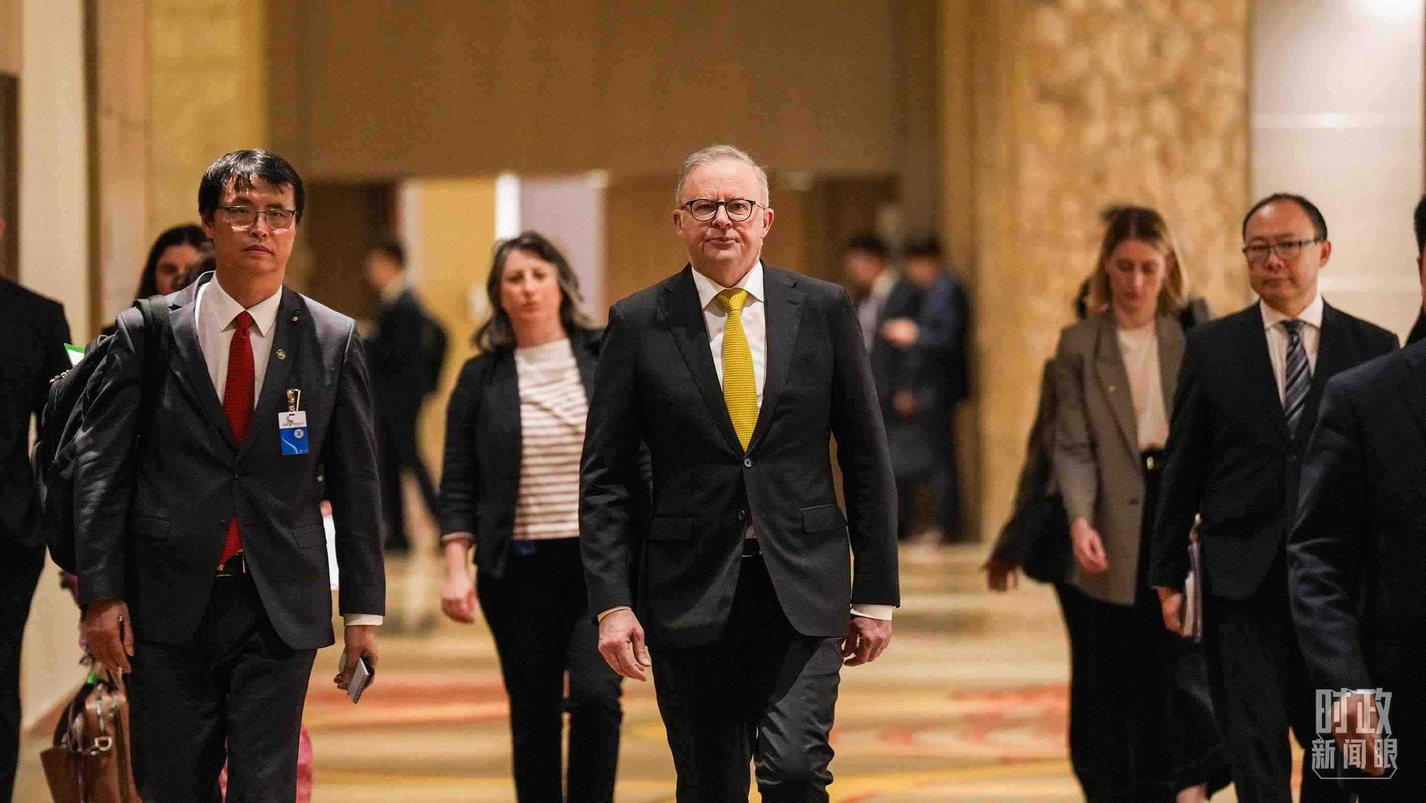 △澳大利亞總理阿爾巴尼斯抵達(dá)會(huì)見(jiàn)現(xiàn)場(chǎng)。（總臺(tái)記者李晉拍攝）