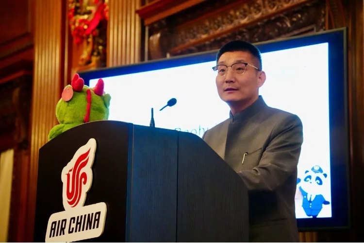 國航倫敦營業(yè)部總經(jīng)理夏寶輝致辭。吳若鳴攝