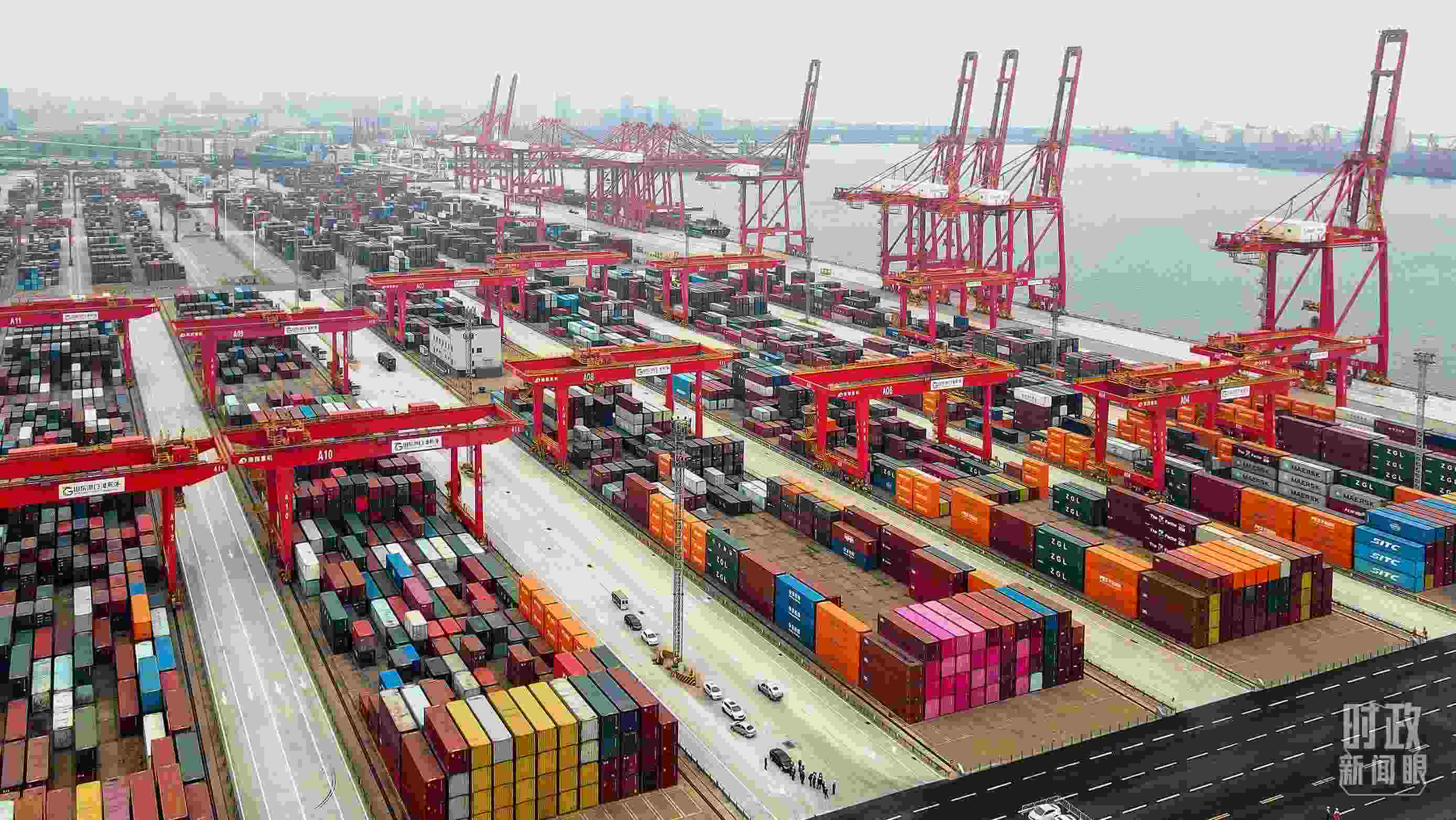 △山東日照港。（總臺(tái)央視記者劉琦拍攝）