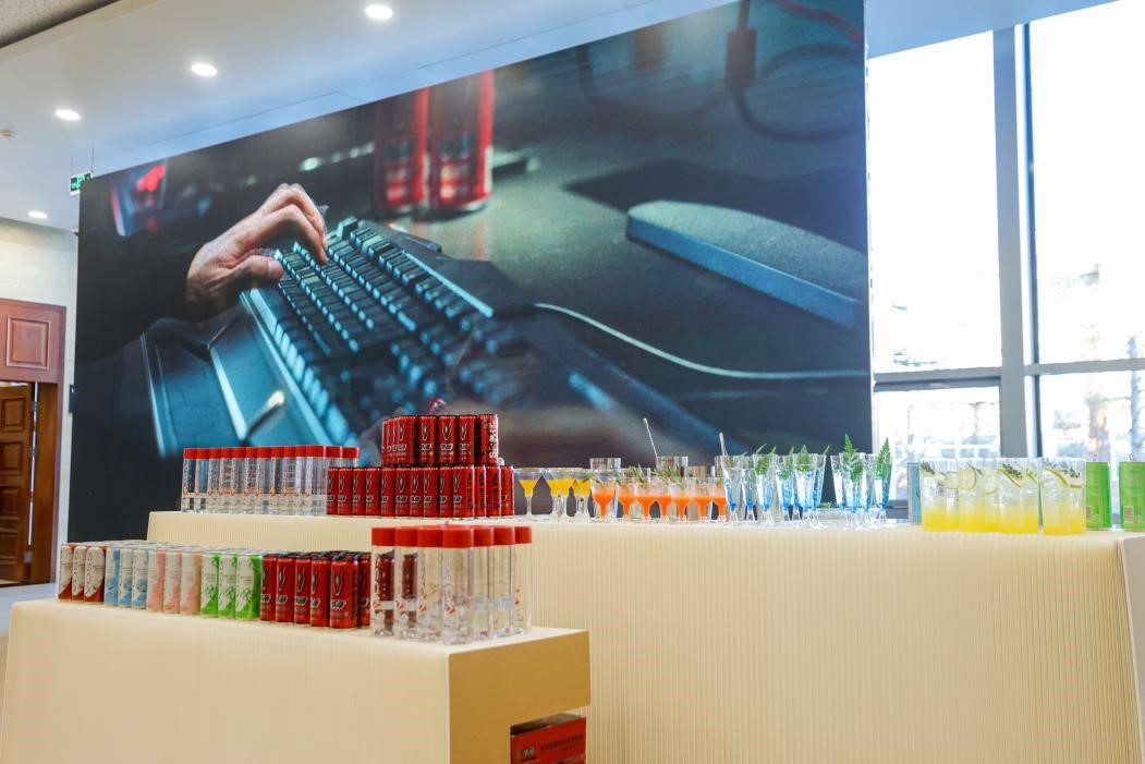 展區(qū)里的特調(diào)飲品區(qū)域。王佳雨攝
