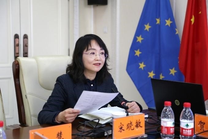 中國社會科學院歐洲研究所《歐洲研究》總編輯、中國歐洲學會秘書長宋曉敏教授主持研討會。吳迪攝