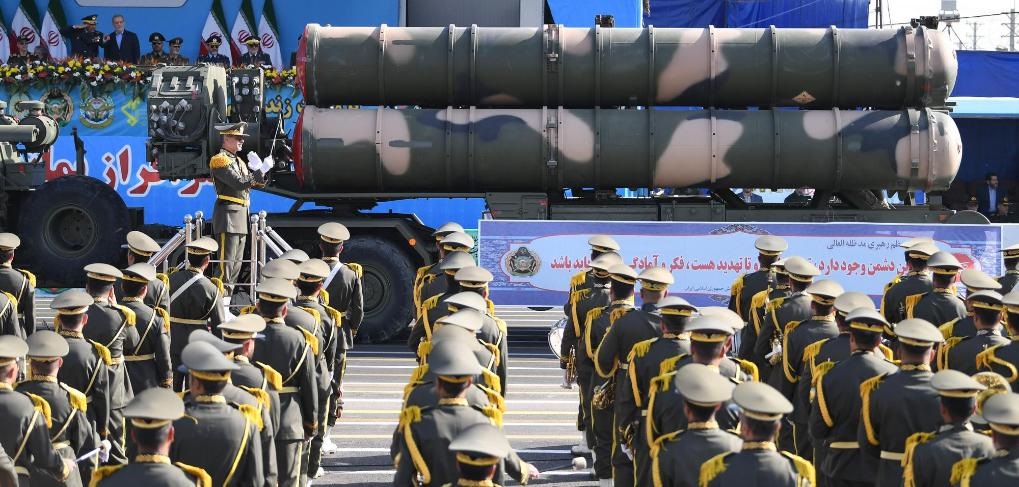 這是2024年9月21日在伊朗首都德黑蘭拍攝的閱兵式現(xiàn)場。新華社記者沙達提攝