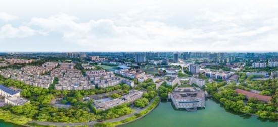 成都理工大學(xué)全景航拍圖。成都理工大學(xué)供圖