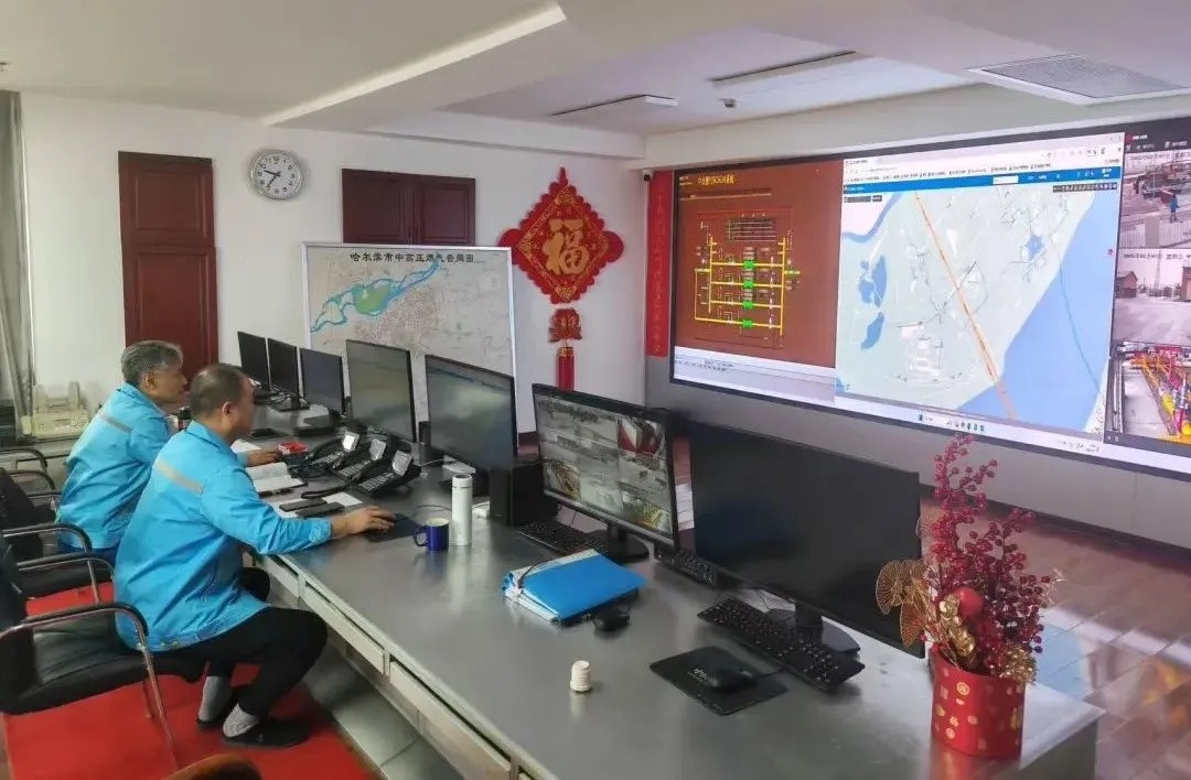 工作人員在燃氣調(diào)度中心值守。受訪者供圖