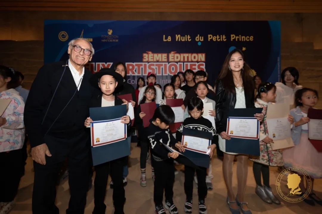 第三屆國(guó)際藝術(shù)聯(lián)創(chuàng)聯(lián)展盛大開(kāi)幕。法中交流促進(jìn)會(huì)供圖