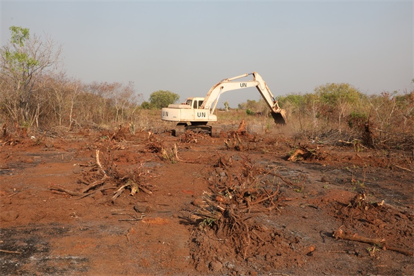 施工現(xiàn)場(chǎng)。張曉昆攝