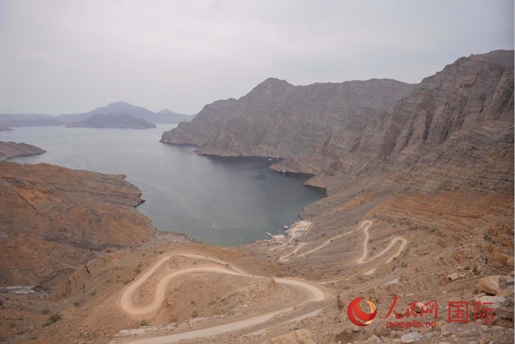 圖為阿曼北部穆桑代姆峽灣。人民網 塔里克·易卜拉欣攝