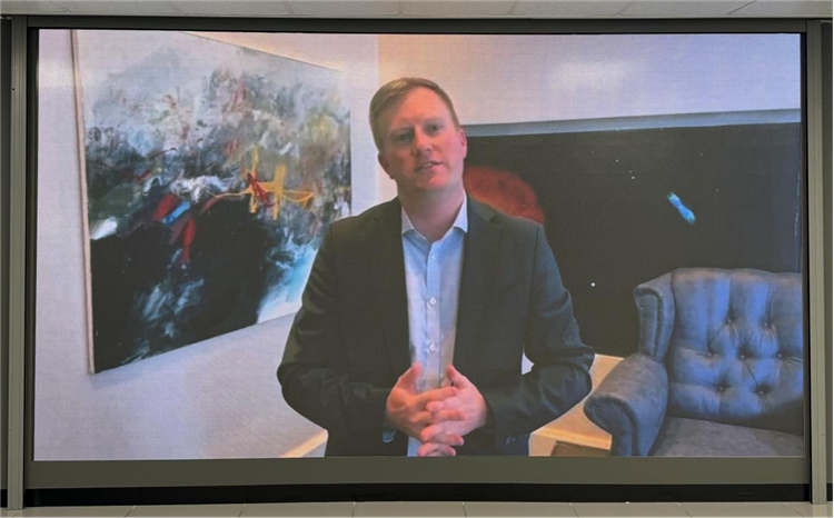 麥克弗森部長(zhǎng)通過(guò)視頻表達(dá)對(duì)中南基建合作前景和未來(lái)了良好祝愿。中國(guó)銀行約翰內(nèi)斯堡分行供圖