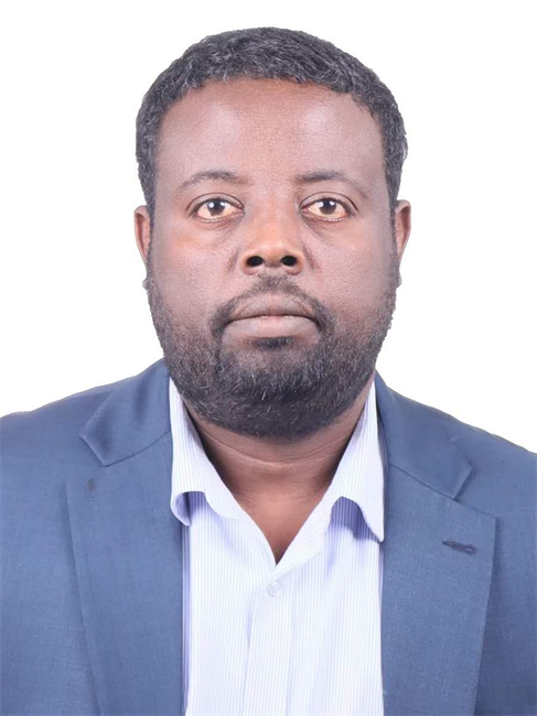 圖為埃塞俄比亞亞的斯亞貝巴大學(xué)政策研究員巴盧·德米西。受訪者供圖