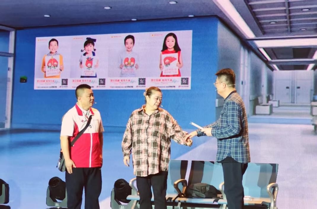 現(xiàn)場表演了由真實故事改編的情景劇。人民網(wǎng)記者 王子鋒攝