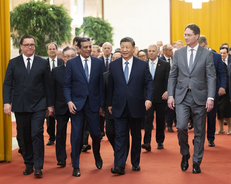 △3月28日上午，國家主席習(xí)近平在北京人民大會堂會見國際工商界代表。