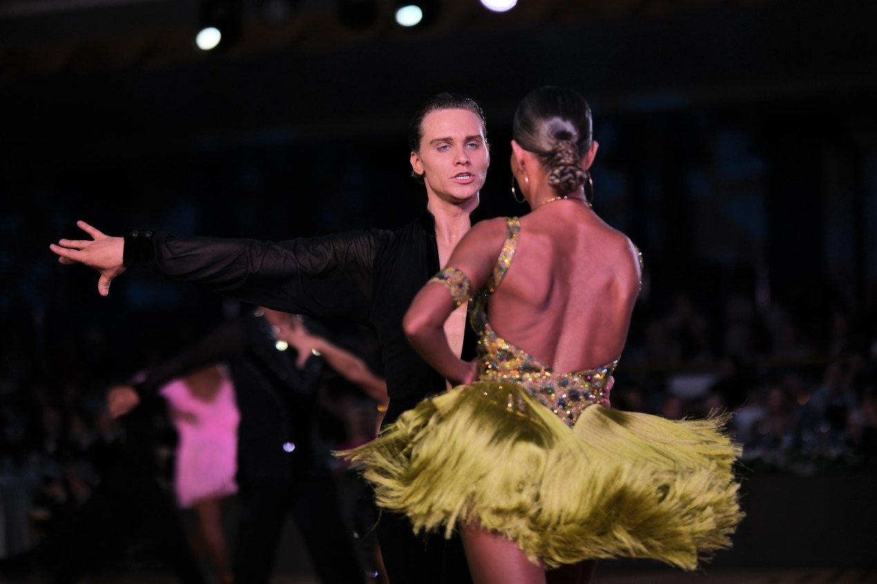 第七屆“克里姆林宮杯”國標(biāo)舞錦標(biāo)賽現(xiàn)場。于子恒攝